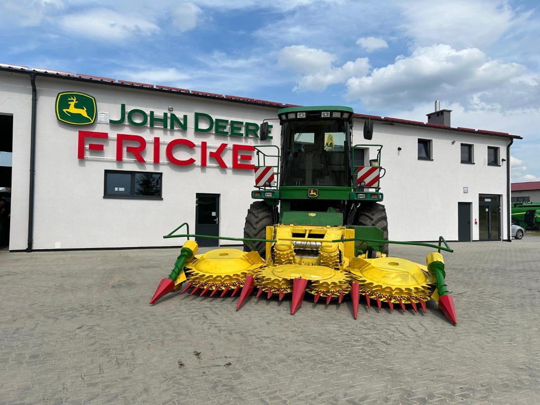 John Deere 7300 - Sieczkarnia samojezdna