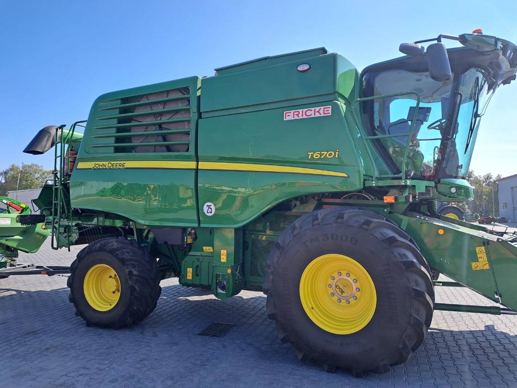 John Deere T670 - Combinez