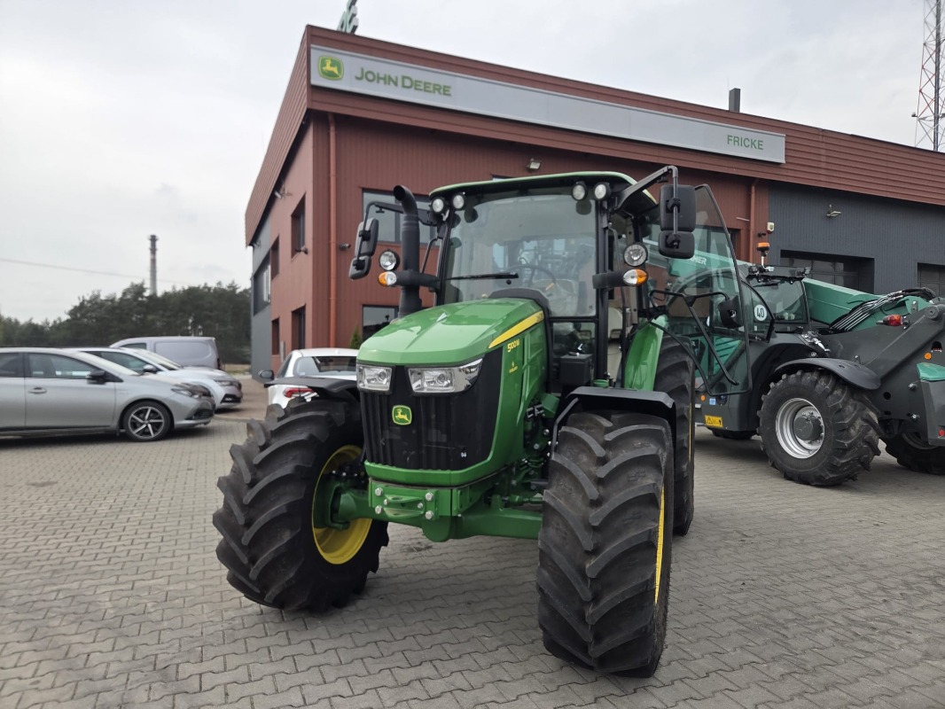 John Deere 5100M - Tractor
