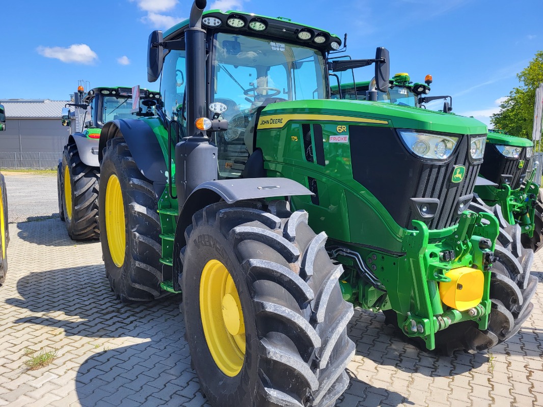 John Deere 6R 175 - Tractor