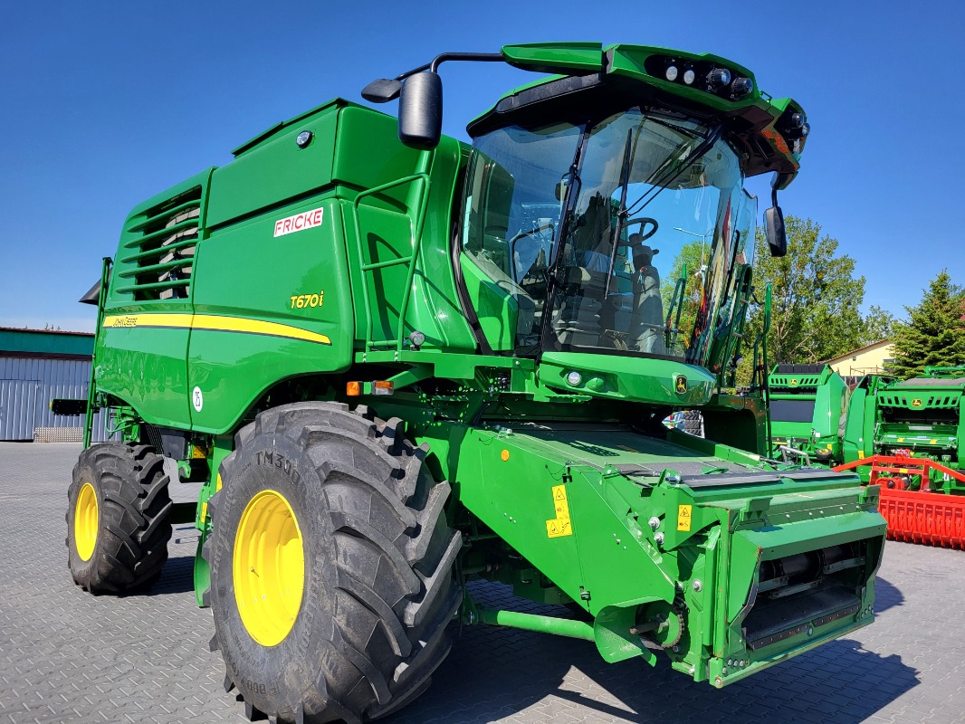 John Deere T 670 i - Mähdrescher