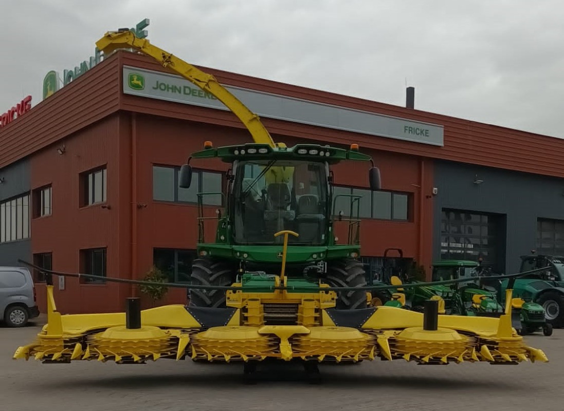 John Deere 8600 + 475 PLUS - Sieczkarnia samojezdna